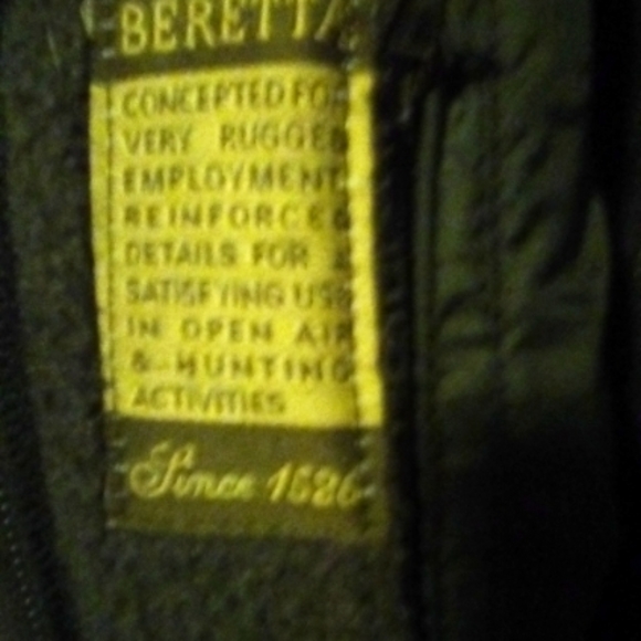Beretta zip up fleece w/ removable sleeves - Picture 2 of 7